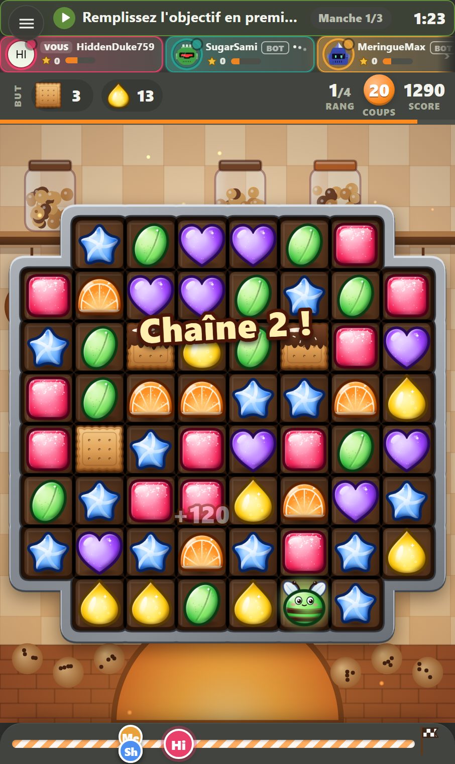 Un plateau de Duel de Bonbons au milieu d'une manche, avec l'objectif, les coups restants, le rang et le score au-dessus du plateau et les places des rivaux le long du haut